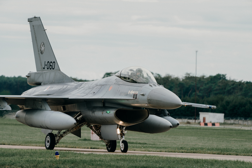 Stíhačka F-16 oslavuje 50 rokov od vzletu prvého prototypu! Pripomeňme si jej účasti na SIAFe